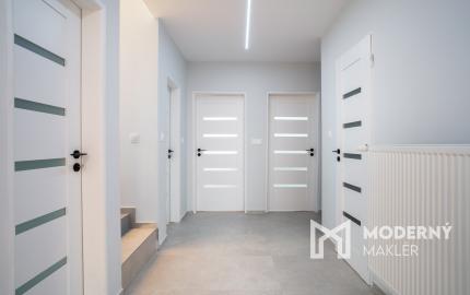 Na predaj štýlovo zrekonštruovaný dvojpodlažný rodinný dom za výhodnú cenu v obci Veľká Mača