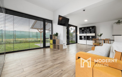 Na predaj moderný dom s terasou v Ružinove - Domové role