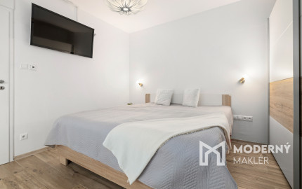 Na predaj moderný dom s terasou v Ružinove - Domové role