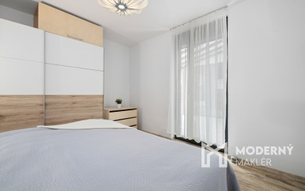 Na predaj moderný dom s terasou v Ružinove - Domové role