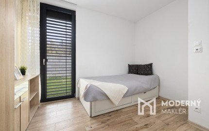 Na predaj moderný dom s terasou v Ružinove - Domové role