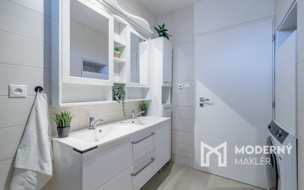 Na predaj moderný dom s terasou v Ružinove - Domové role