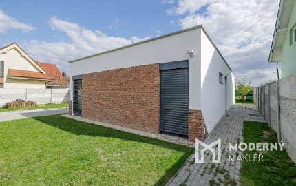 Na predaj moderný dom s terasou v Ružinove - Domové role