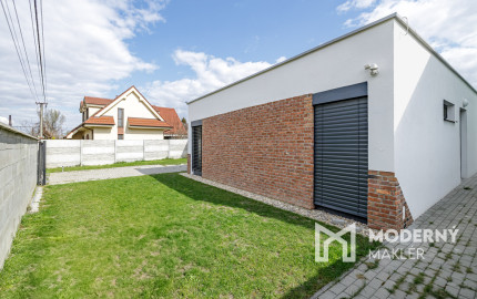 Na predaj moderný dom s terasou v Ružinove - Domové role