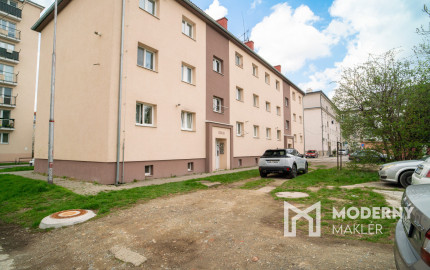 PRENAJATÉ: Na prenájom priestranný 2-izbový byt na Záhradnej ulici v Pezinku