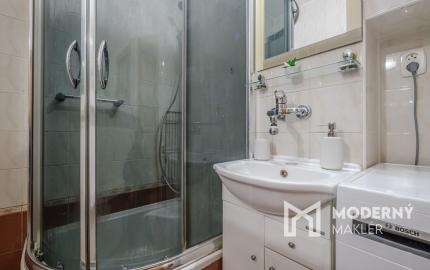 REZERVOVANÉ: Na predaj slnečný 4-izbový byt na Námestí Kráľovnej pokoja v Prešove