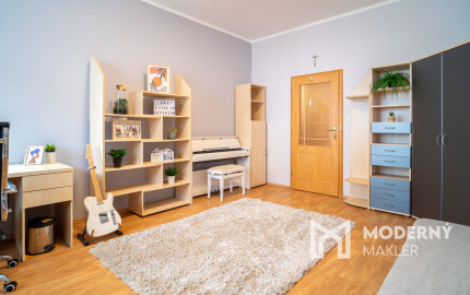 Na predaj kompletne zariadený 3-izbový byt v Trenčíne