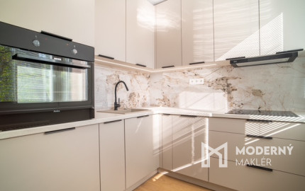 Na predaj priestranný 1-izbový byt na Haburskej ulici v Ružinove