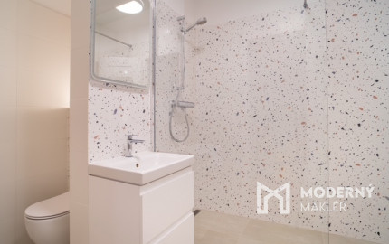 Na predaj priestranný 1-izbový byt na Haburskej ulici v Ružinove