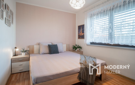 REZERVOVANÉ - Na predaj klimatizovaný 4-izbový rodinný dom s garážou a možnosťou prerobenia na 5-izbový v Senci