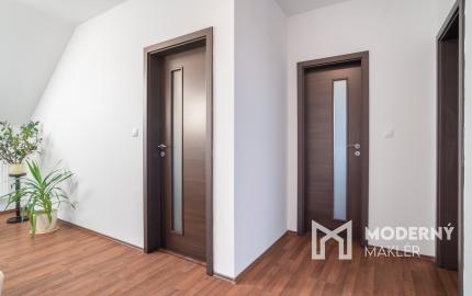 REZERVOVANÉ - Na predaj klimatizovaný 4-izbový rodinný dom s garážou a možnosťou prerobenia na 5-izbový v Senci