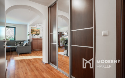 REZERVOVANÉ - Na predaj klimatizovaný 4-izbový rodinný dom s garážou a možnosťou prerobenia na 5-izbový v Senci