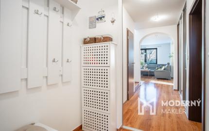 REZERVOVANÉ - Na predaj klimatizovaný 4-izbový rodinný dom s garážou a možnosťou prerobenia na 5-izbový v Senci