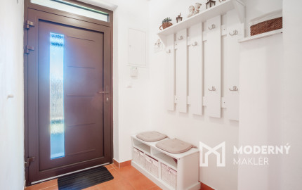 REZERVOVANÉ - Na predaj klimatizovaný 4-izbový rodinný dom s garážou a možnosťou prerobenia na 5-izbový v Senci