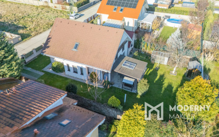 REZERVOVANÉ - Na predaj klimatizovaný 4-izbový rodinný dom s garážou a možnosťou prerobenia na 5-izbový v Senci