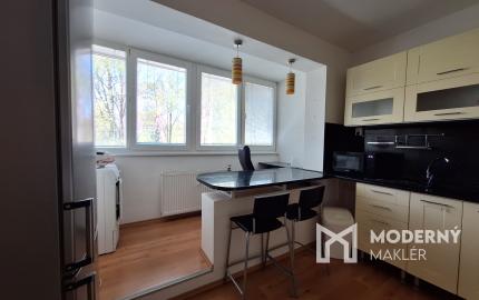 Na prenájom kompletne zariadený 1 - izbový byt v Žiline