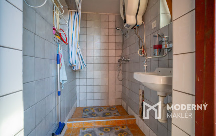 Na predaj rekreačný pozemok so záhradnou chatou v Stupave