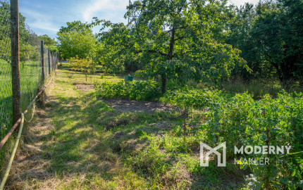Na predaj rekreačný pozemok so záhradnou chatou v Stupave