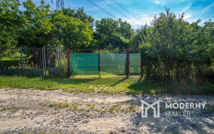 Na predaj rekreačný pozemok so záhradnou chatou v Stupave