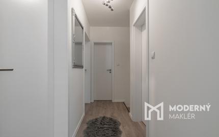 REZERVOVANÉ: Na predaj kompletne zariadený 5-izbový rodinný dom v Rovinke
