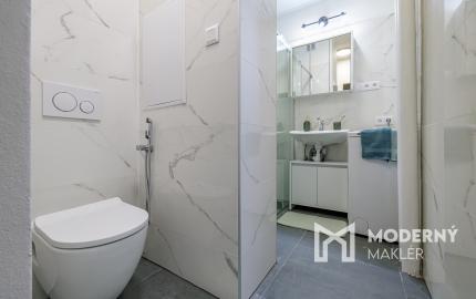 Na prenájom priestranný, moderný 2-izbový byt na Riazanskej ulici v Bratislave