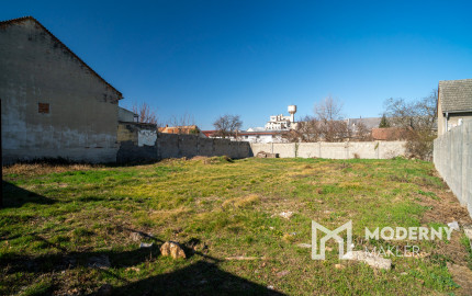 Na predaj rovinatý pozemok na výstavbu v Piešťanoch