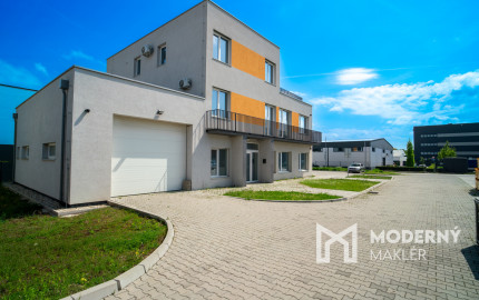 Na predaj 3-podlažná polyfunkcia na Zavarskej ulici v Trnave