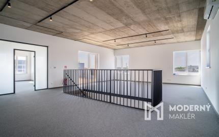 Na predaj 3-podlažná polyfunkcia na Zavarskej ulici v Trnave