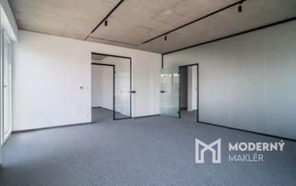 Na predaj 3-podlažná polyfunkcia na Zavarskej ulici v Trnave