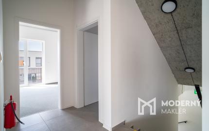 Na predaj 3-podlažná polyfunkcia na Zavarskej ulici v Trnave