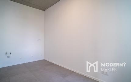 Na predaj 3-podlažná polyfunkcia na Zavarskej ulici v Trnave