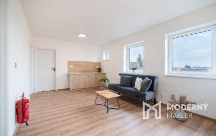 Na prenájom komerčné priestory v centre obce Veľké Leváre