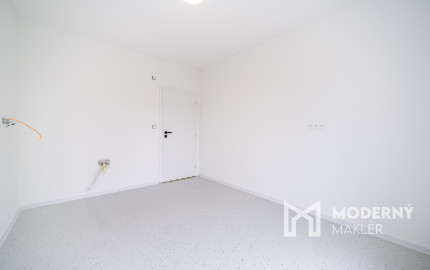 Na prenájom komerčné priestory v centre obce Veľké Leváre