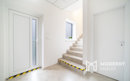 Na prenájom komerčné priestory v centre obce Veľké Leváre