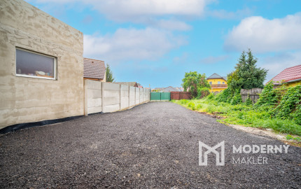 Na prenájom komerčné priestory v centre obce Veľké Leváre