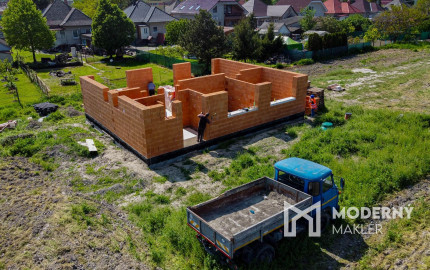 Na predaj 4-izbový dvojdom v obci Jelka, Čerešňová alej