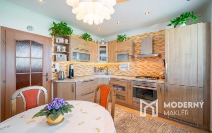 REZERVOVANÉ - Na predaj priestranný 2-izbový byt v Bratislave