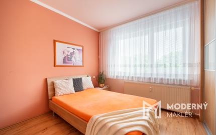 REZERVOVANÉ - Na predaj priestranný 2-izbový byt v Bratislave