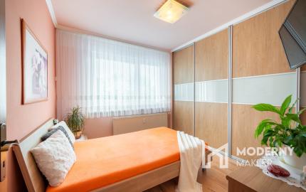 REZERVOVANÉ - Na predaj priestranný 2-izbový byt v Bratislave