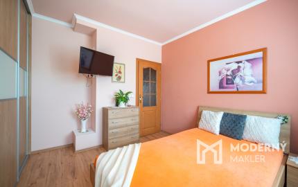 REZERVOVANÉ - Na predaj priestranný 2-izbový byt v Bratislave