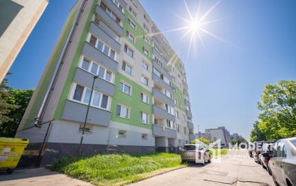 REZERVOVANÉ - Na predaj priestranný 2-izbový byt v Bratislave