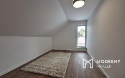 Na prenájom kompletne zrekonštruovaný 4-izbový byt v Tepličke nad Váhom