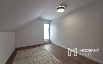 Na prenájom kompletne zrekonštruovaný 4-izbový byt v Tepličke nad Váhom