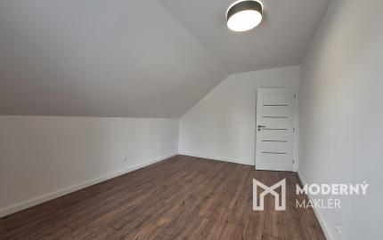 Na prenájom kompletne zrekonštruovaný 4-izbový byt v Tepličke nad Váhom