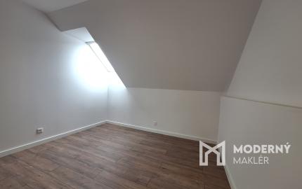 Na prenájom kompletne zrekonštruovaný 4-izbový byt v Tepličke nad Váhom