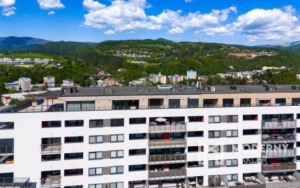 REZERVOVANÉ: Na predaj kompletne zariadený 2-izbový byt v centre Banskej Bystrice