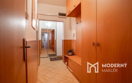 Na predaj 2-izbový byt s balkónom po kompletnej rekonštrukcii v Ružinove