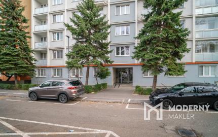 Na predaj 2-izbový byt s balkónom po kompletnej rekonštrukcii v Ružinove