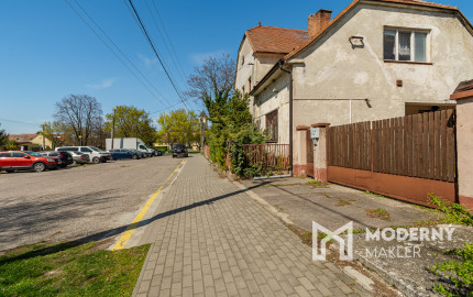 REZERVOVANÉ:Na predaj historický dom s potenciálom pre podnikanie v centre Dunajskej Lužnej