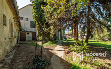 REZERVOVANÉ:Na predaj historický dom s potenciálom pre podnikanie v centre Dunajskej Lužnej